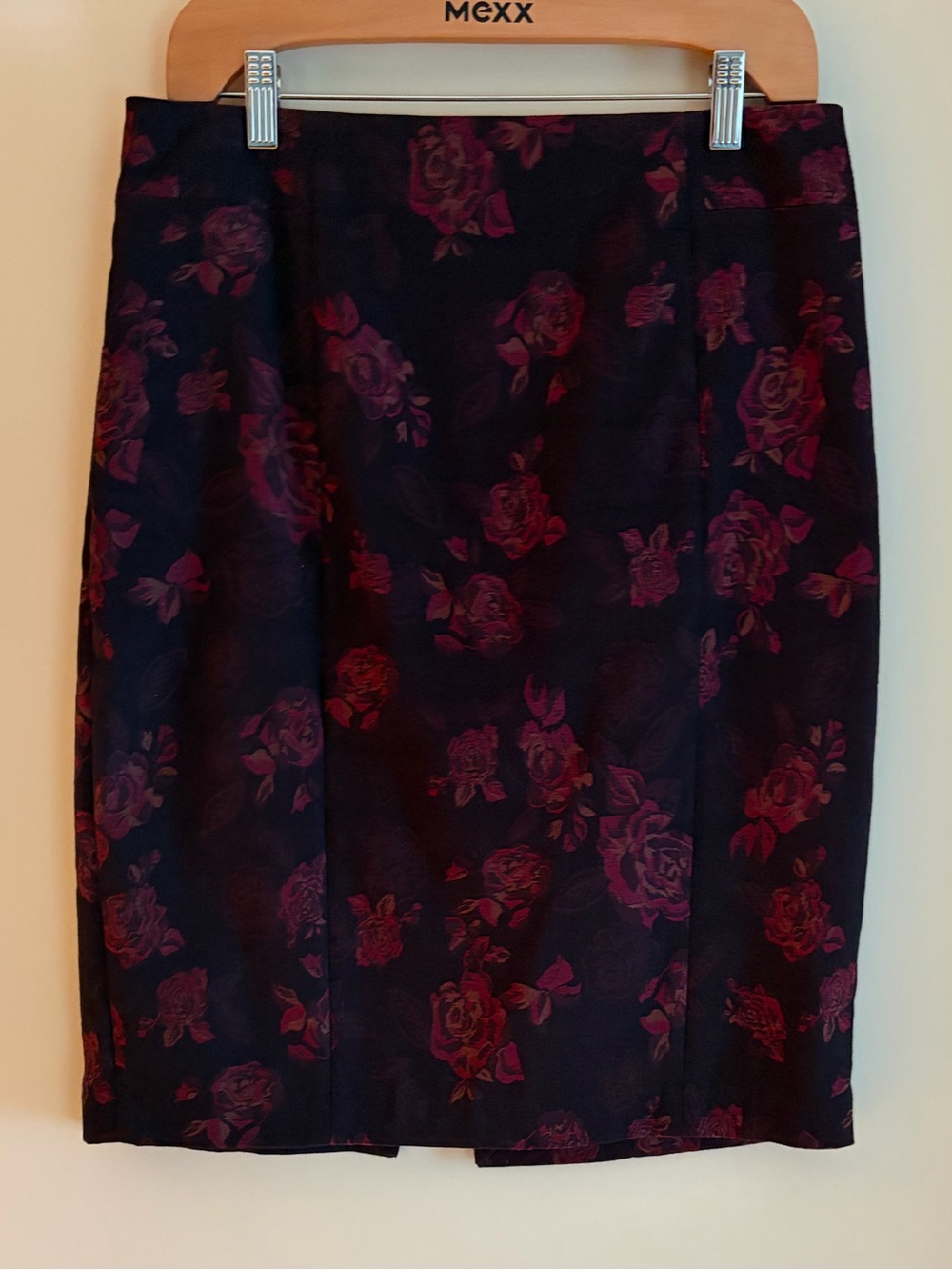 WHBM rose print jacquard skirt suit - Picture 12 of 16